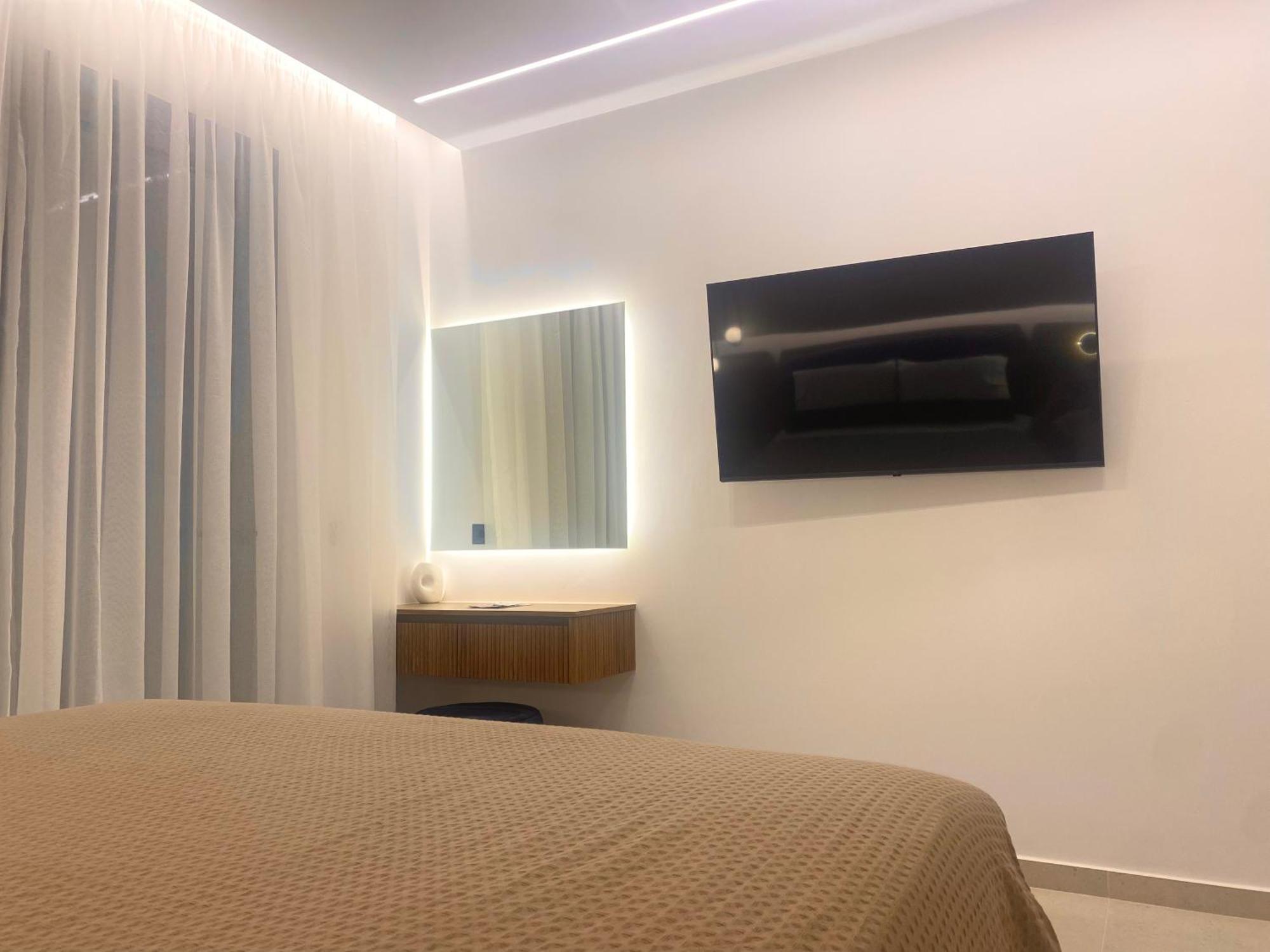 Tramonto Maisonettes & Suites Parga Dış mekan fotoğraf